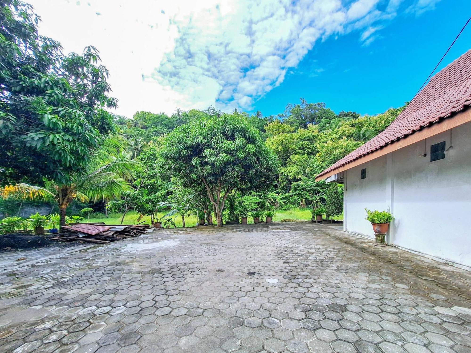 Hotel Family Syariah 1 Parangtritis Redpartner Exterior photo